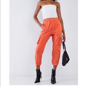 LIGHTWEIGHT COTTON/CANVAS CROP PANTS! NWOT!